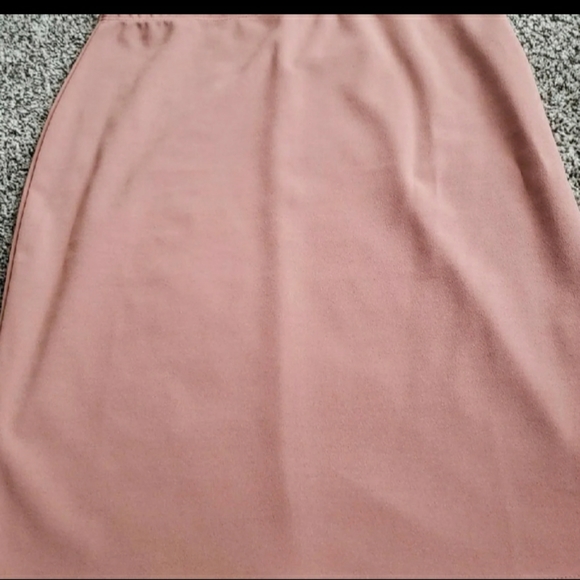 Fashion Nova skirt set (Mauve) - Picture 8 of 9